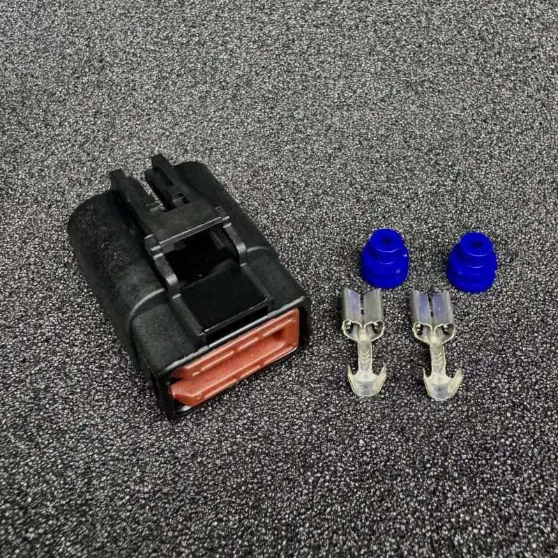 Mitsubishi 2Pin Alternator Plug