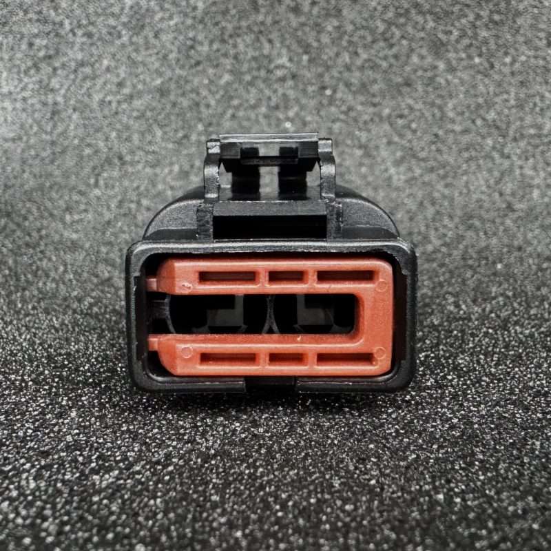 Mitsubishi 2Pin Alternator Plug - Image 4