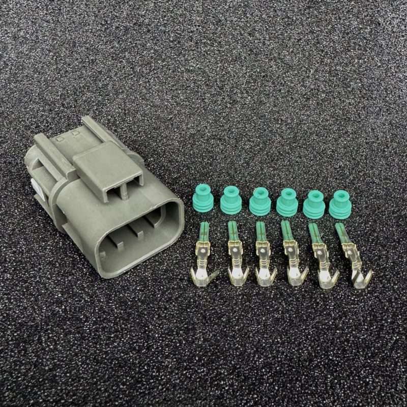 Nissan 6 pin male