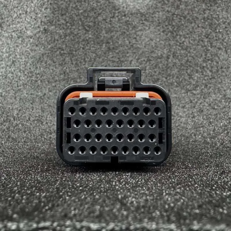 AMP 34-Way Female Superseal 1.0