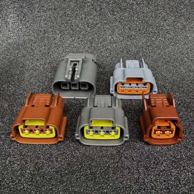 Nissan Connectors